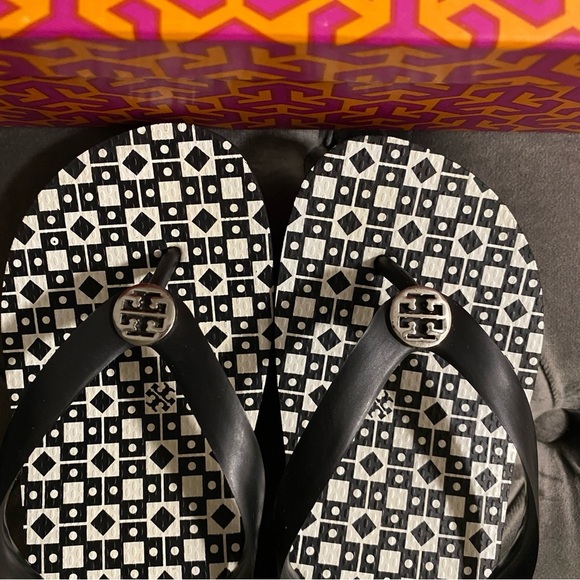 EUC Tory Burch Rubber Wedge Flip Flop - Size 9B - Picture 4 of 8
